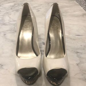 Cream and snakeskin peep toe shoe